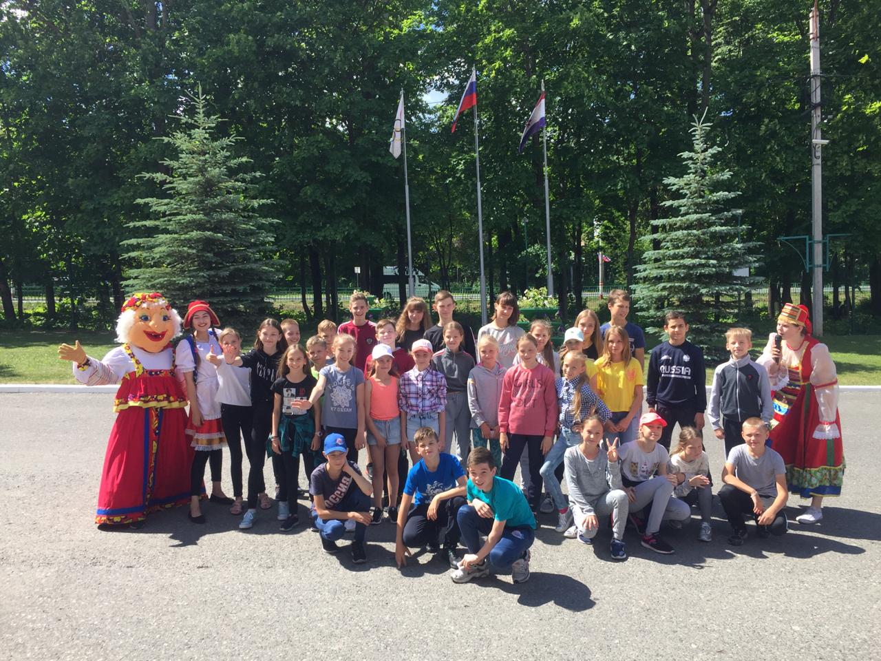 Веселье в детском лагере